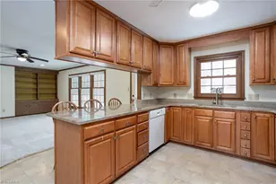 825 Whispering Wind Rd, Burlington, NC 27217 - Photo 20