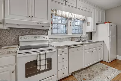 522 Edgewood Road, Asheboro, NC 27205 - Photo 6