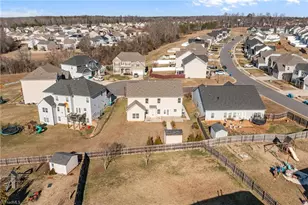 6602 Pedigree Yearling Ct, Whitsett, NC 27377 - Photo 32