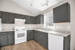 105 Lasalle Way, Greensboro, NC 27406 - Photo 8