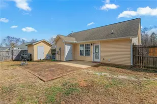 719 Arden St, Burlington, NC 27215 - Photo 16