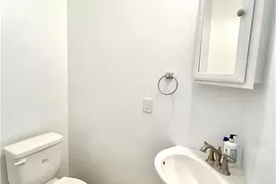 1019 Cedar Pl Ct, Winston-Salem, NC 27107 - Photo 4