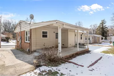 613 Woodridge Lane, High Point, NC 27262 - Photo 18