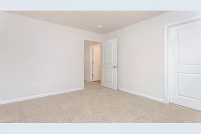 1549 Hamilton Hills Drive, Greensboro, NC 27406 - Photo 12