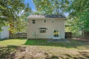 3801 Pineway Dr, Greensboro, NC 27405 - Photo 18