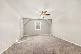 3801 Pineway Dr, Greensboro, NC 27405 - Photo 12