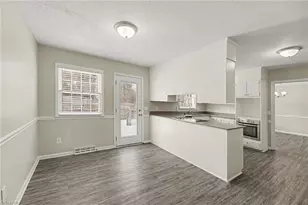 1408 Sweetbriar Ct, High Point, NC 27262 - Photo 10