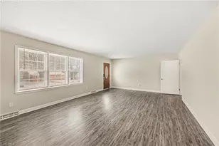 1348 Waybridge Ln, Winston-Salem, NC 27103 - Photo 6