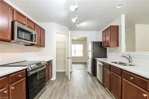 4111 Vershire Ave, Greensboro, NC 27406 - Photo 8