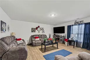 236 Ashfield Ln, Lexington, NC 27292 - Photo 8