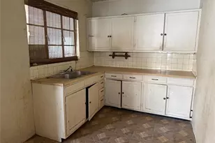 609 Creek Ridge Rd, Greensboro, NC 27406 - Photo 4