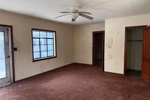 609 Creek Ridge Rd, Greensboro, NC 27406 - Photo 2