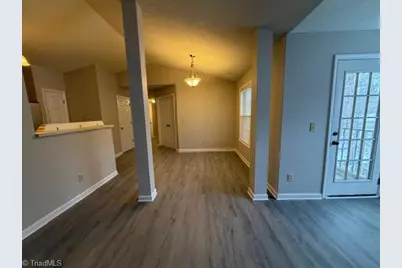 6706 Friendly Avenue #1L, Greensboro, NC 27410 - Photo 6
