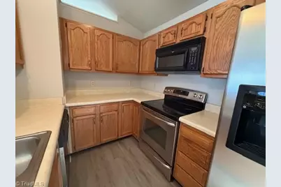 6706 Friendly Avenue #1L, Greensboro, NC 27410 - Photo 22