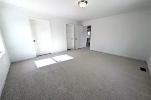 2135 Meadow Ridge Rd, Burlington, NC 27217 - Photo 20