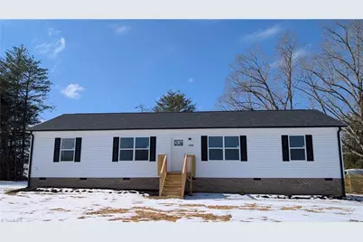 2135 Meadow Ridge Road, Burlington, NC 27217 - Photo 2
