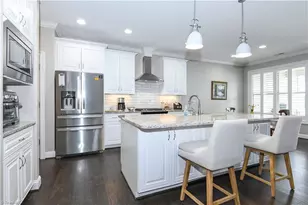 402 Kingsbridge Ct, Greensboro, NC 27455 - Photo 4