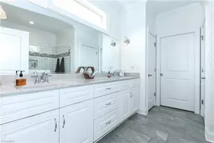 402 Kingsbridge Ct, Greensboro, NC 27455 - Photo 12