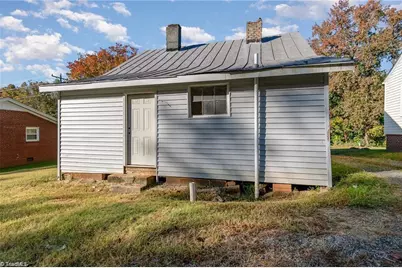 1053 N Scales Street, Reidsville, NC 27320 - Photo 14