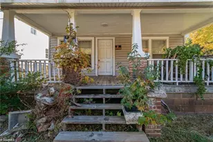 1053 N Scales St, Reidsville, NC 27320 - Photo 1