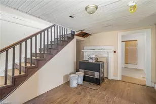 1053 N Scales St, Reidsville, NC 27320 - Photo 2