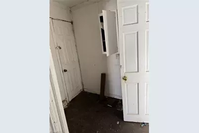 319 N Washington Avenue, Reidsville, NC 27320 - Photo 2