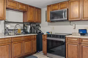 901 Decker Rd, Thomasville, NC 27360 - Photo 16