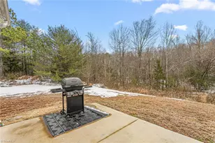 2068 Dresden Dr, Burlington, NC 27217 - Photo 32