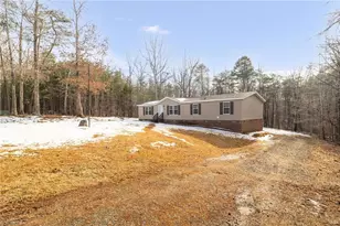 1193 Raccoon Ct, Reidsville, NC 27320 - Photo 4