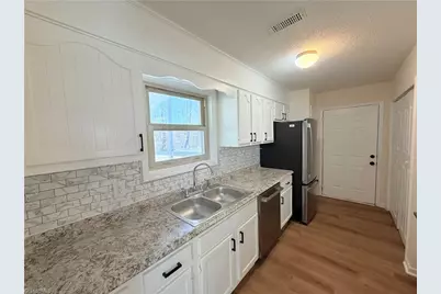 6053 Timberwood Trail, Kernersville, NC 27284 - Photo 8