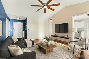 1005 Tesh Ct, High Point, NC 27265 - Photo 2