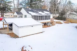 5557 Pineview Dr, Winston-Salem, NC 27105 - Photo 2