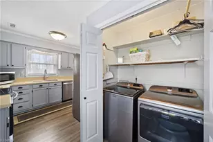 1661 Round Hill Cir, Kernersville, NC 27284 - Photo 20