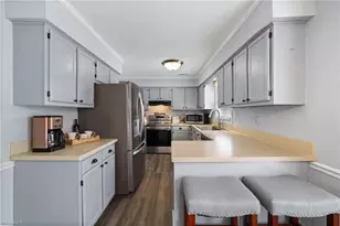 1661 Round Hill Cir, Kernersville, NC 27284 - Photo 16