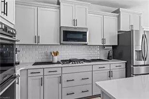 7260 Huntgate Dr, Kernersville, NC 27284 - Photo 16