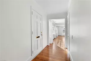 221 W Avondale Dr, Greensboro, NC 27403 - Photo 14