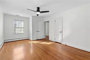 221 W Avondale Dr, Greensboro, NC 27403 - Photo 18