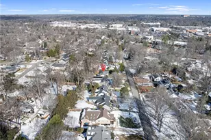 221 W Avondale Dr, Greensboro, NC 27403 - Photo 28