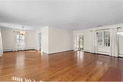 221 W Avondale Drive, Greensboro, NC 27403 - Photo 4