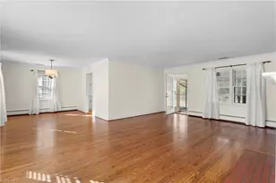 221 W Avondale Dr, Greensboro, NC 27403 - Photo 4