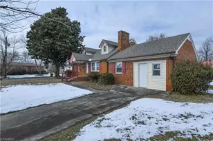 1717 Eastwood Ave, Greensboro, NC 27401 - Photo 30