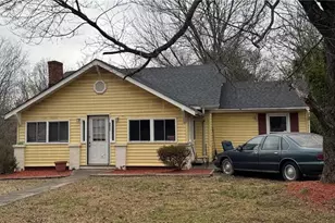 5217 Pineview Dr, Winston-Salem, NC 27105 - Photo 1