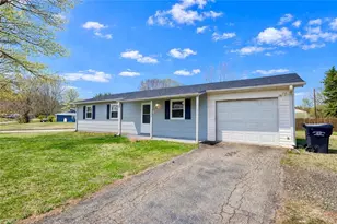 101 Ravenwood Ct, King, NC 27021 - Photo 2