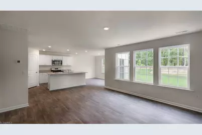 1545 Hamilton Hills Drive, Greensboro, NC 27406 - Photo 2