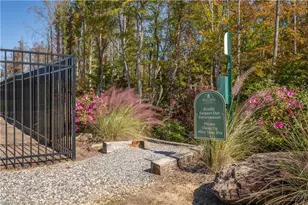 1641 Cross Vlg Ave, Kernersville, NC 27284 - Photo 14