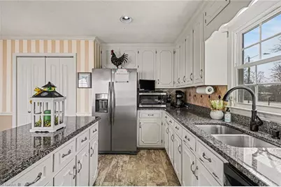 1901 Dorsett Street, Burlington, NC 27215 - Photo 6