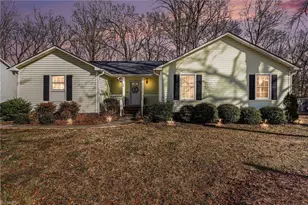 1901 Dorsett St, Burlington, NC 27215 - Photo 4