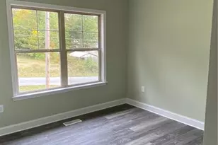 613 Kendall St, Eden, NC 27288 - Photo 8