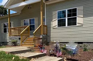 613 Kendall St, Eden, NC 27288 - Photo 2