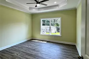 613 Kendall St, Eden, NC 27288 - Photo 6